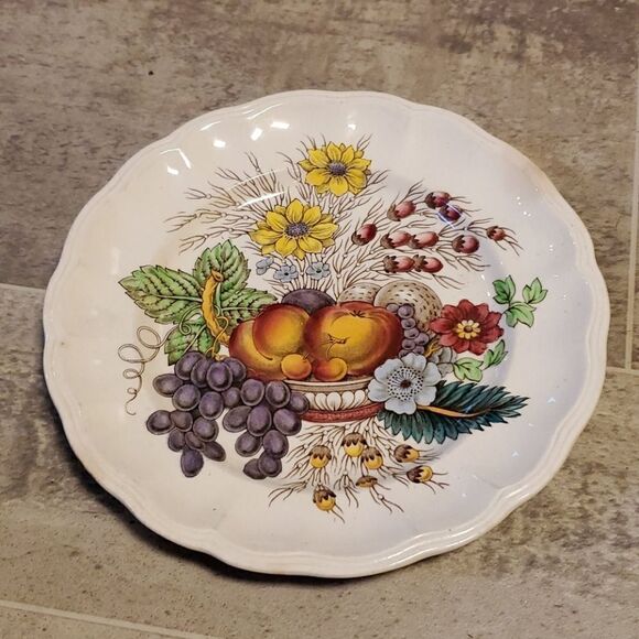 Vintage Scalloped Fruit Salad or Dessert Plate - Picture 1 of 4